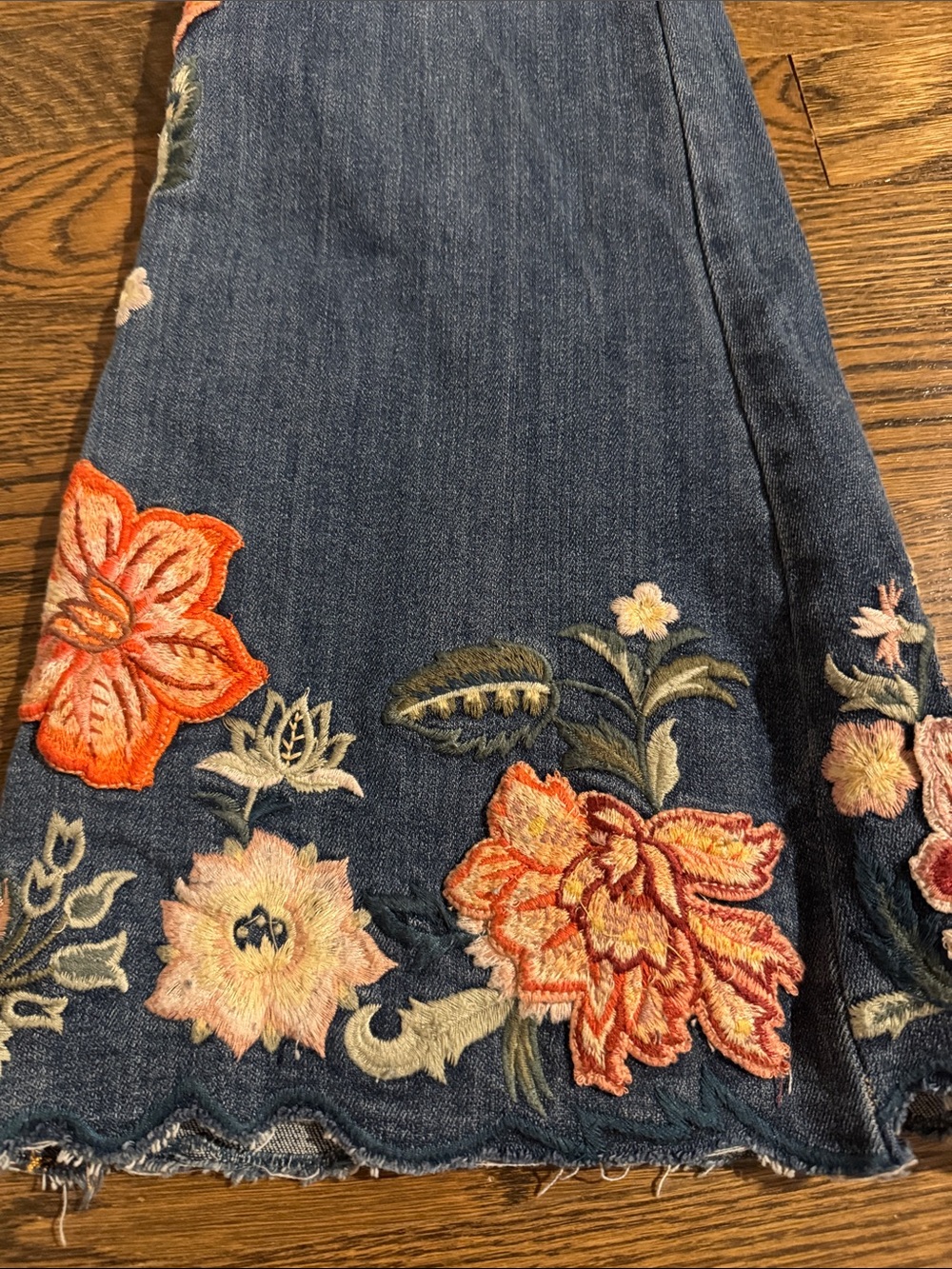 Women’s Blue Embroidered Flare Driftwood Farrah Jeans - Floral Detail - Picture 2 of 5